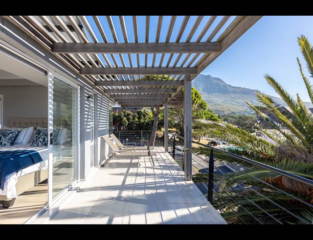 3 BEDROOM APARTMENT FOR SALE IN VREDEHOEK